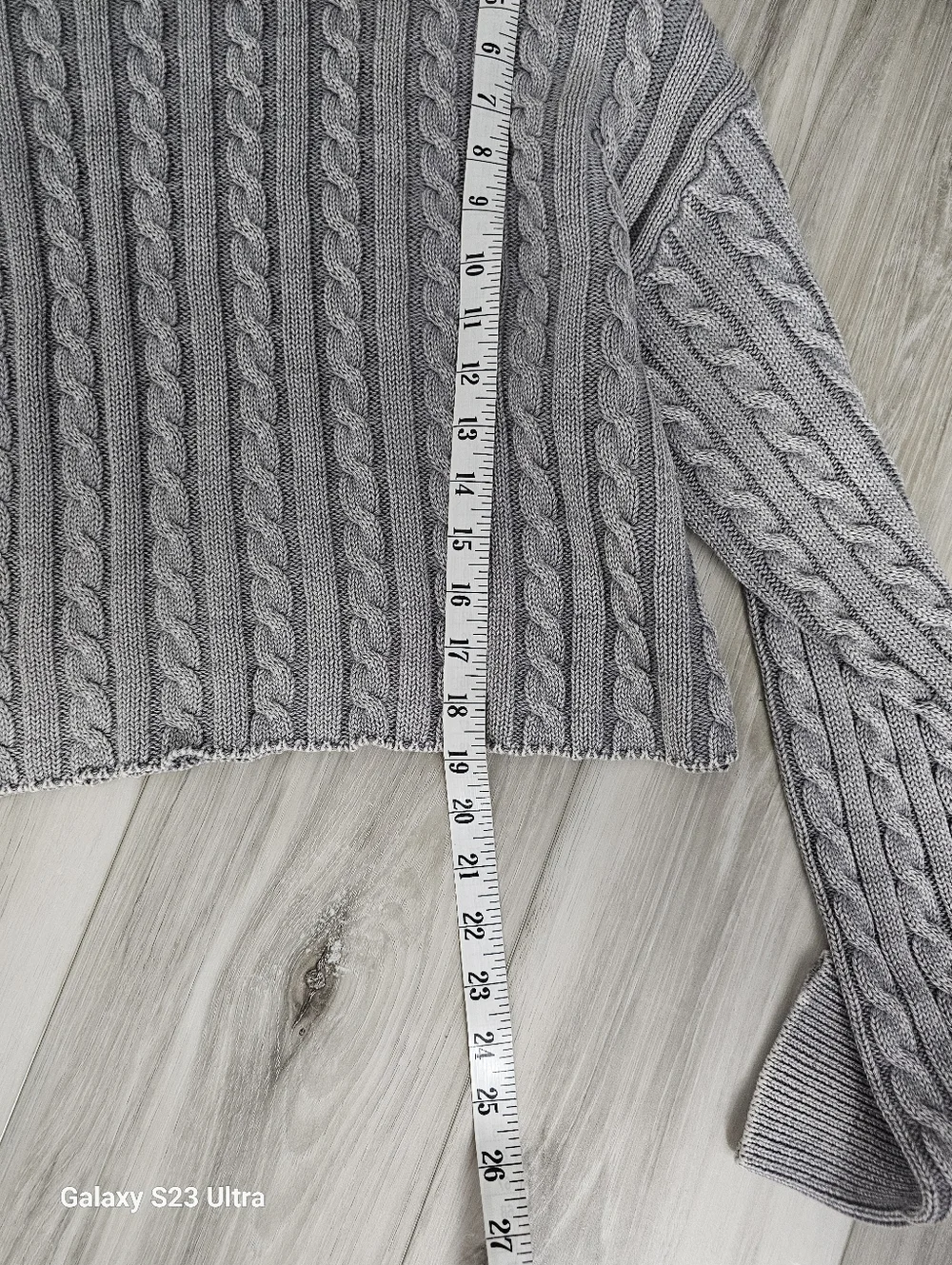 Gray Cable-Knit Cropped Sweater - Women Sz L - Picture 4 of 6